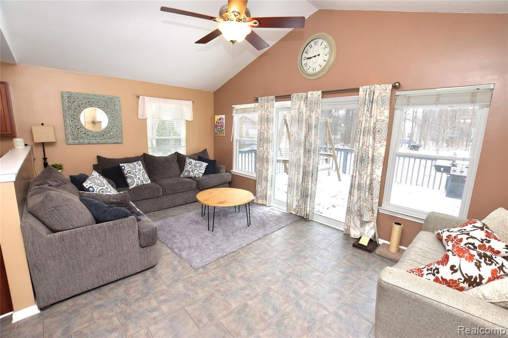 5340 Blossom Lane, Linden, MI 48451 — Photo 8