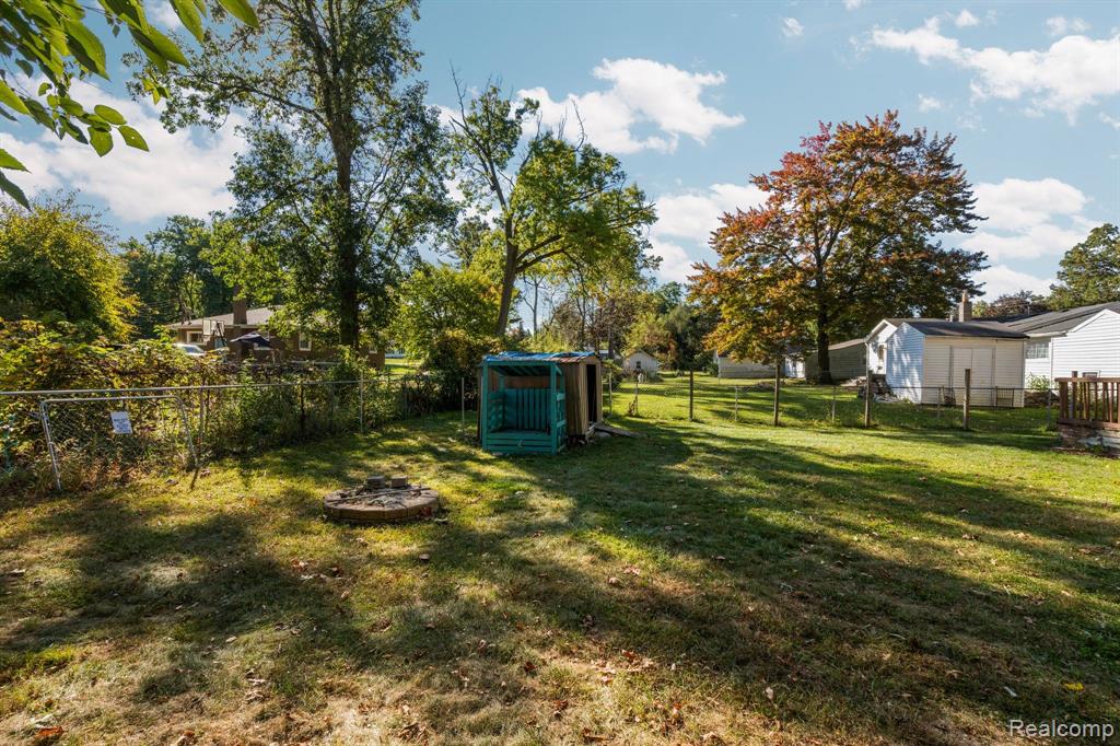 917 LOWELL Avenue, Jackson, MI 49202 — Photo 32