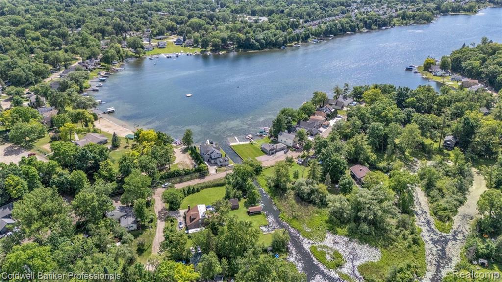 470 Oak Grove Drive, Lake Orion, MI 48362 — Photo 5
