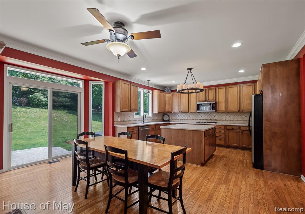 6066 Strawberry Circle, Commerce Twp, MI 48382 — Photo 5