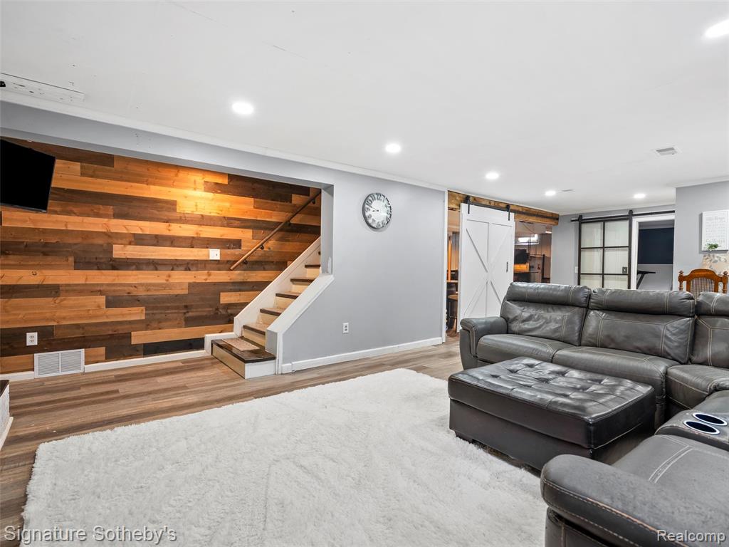 59415 Grand River Avenue, New Hudson, MI 48165 — Photo 19