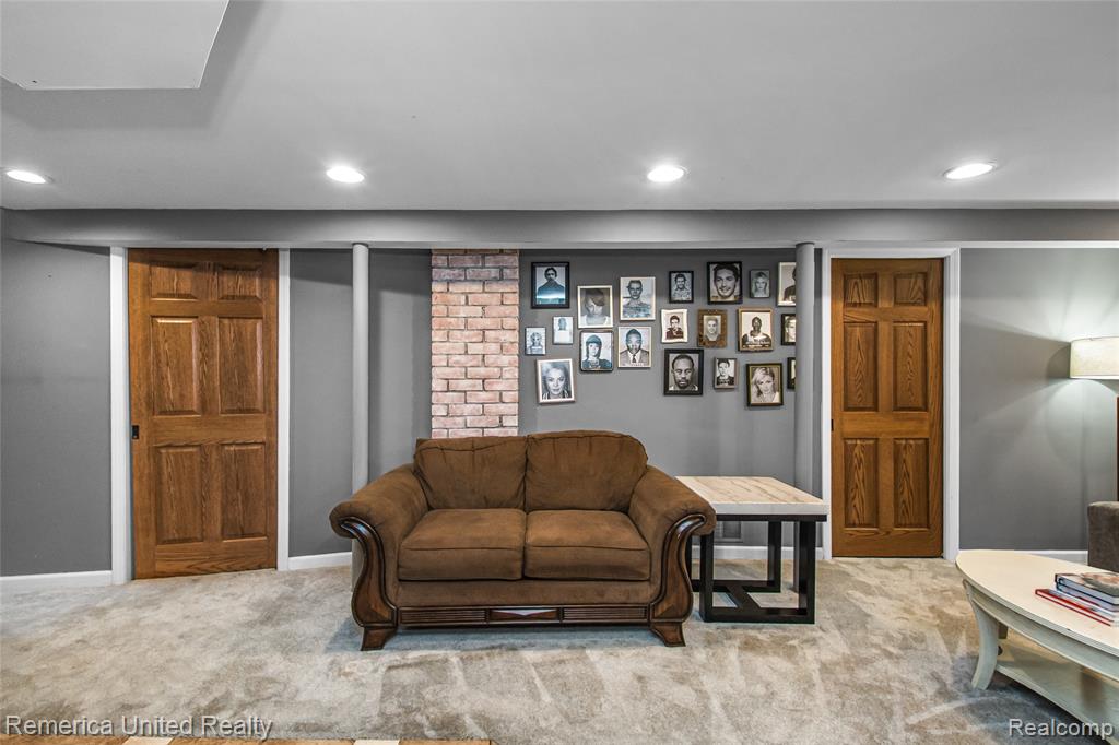 717 S Edgeworth Avenue, Royal Oak, MI 48067 — Photo 40