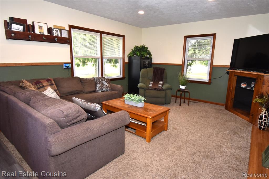 604 MAPLE Street, Howell, MI 48843 — Photo 7