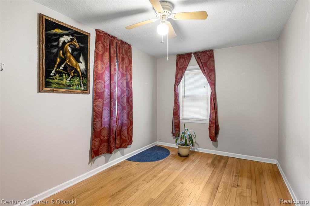 1827 Cleophus Pkwy, Lincoln Park, MI 48146 — Photo 6