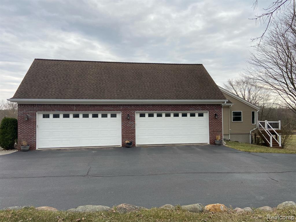 4177 GREGORY Road, Lake Orion, MI — Photo 2