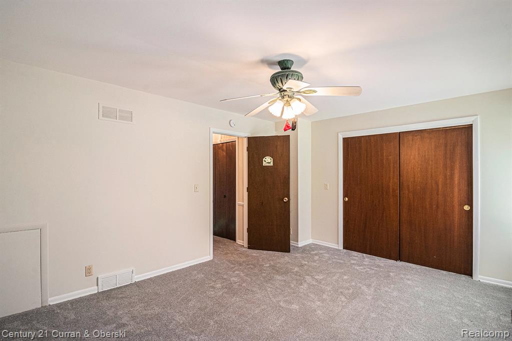 3064 Lindenwood Drive, Dearborn, MI 48120 — Photo 10