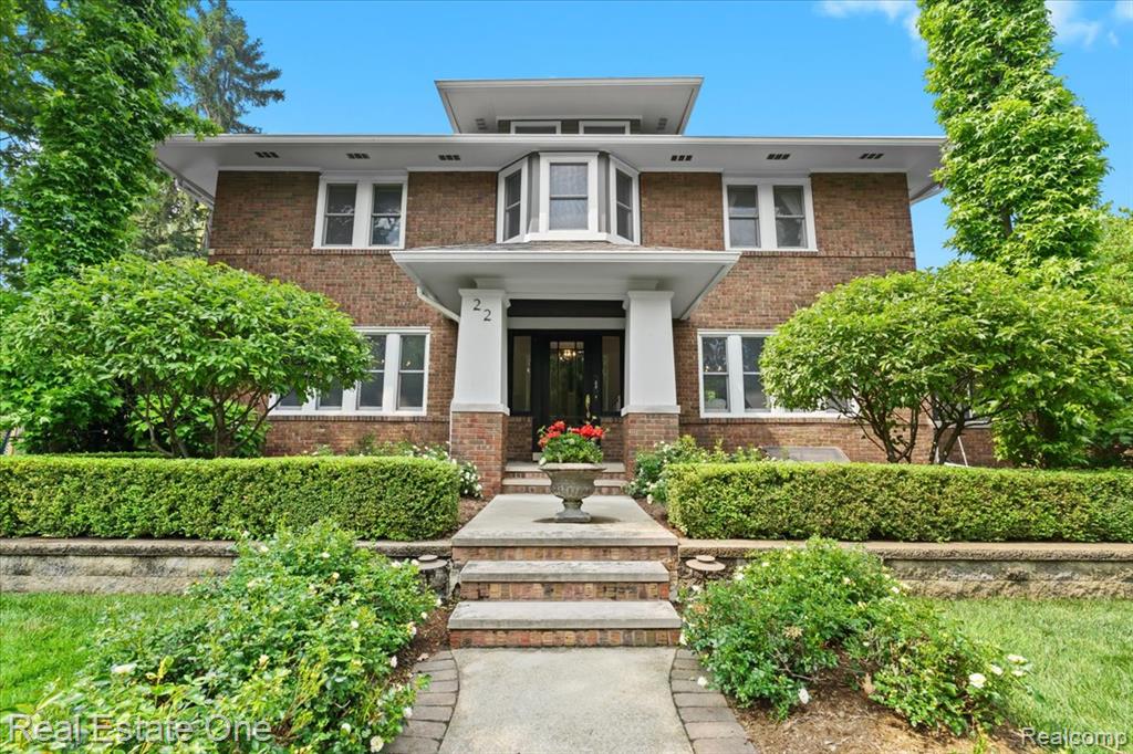 22 Elm Park Boulevard, Pleasant Ridge, MI — Photo 2