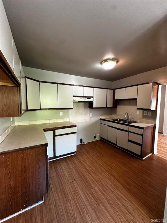 838 Clinton Street, Flint, MI 48507 — Photo 10