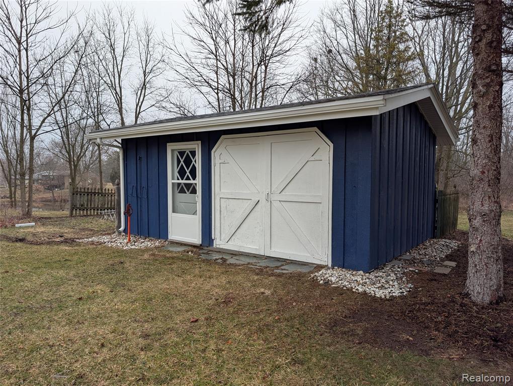 6353 Perry Road, Grand Blanc, MI 48439 — Photo 58