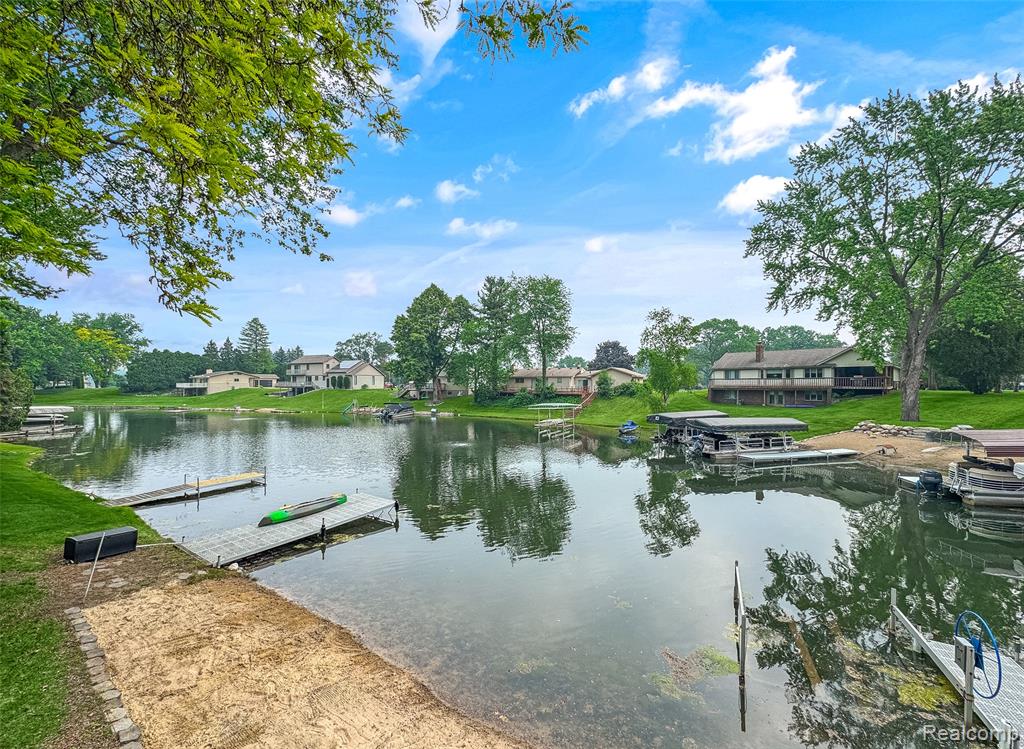 3978 CHANDA, Highland, MI 48356 — Photo 71