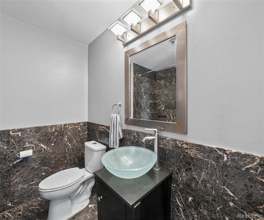 44447 Savery Drive, Canton, MI 48187 — Photo 15