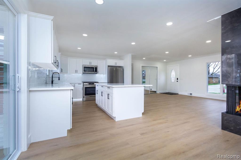 19259 Rockport Street, Roseville, MI 48066 — Photo 9