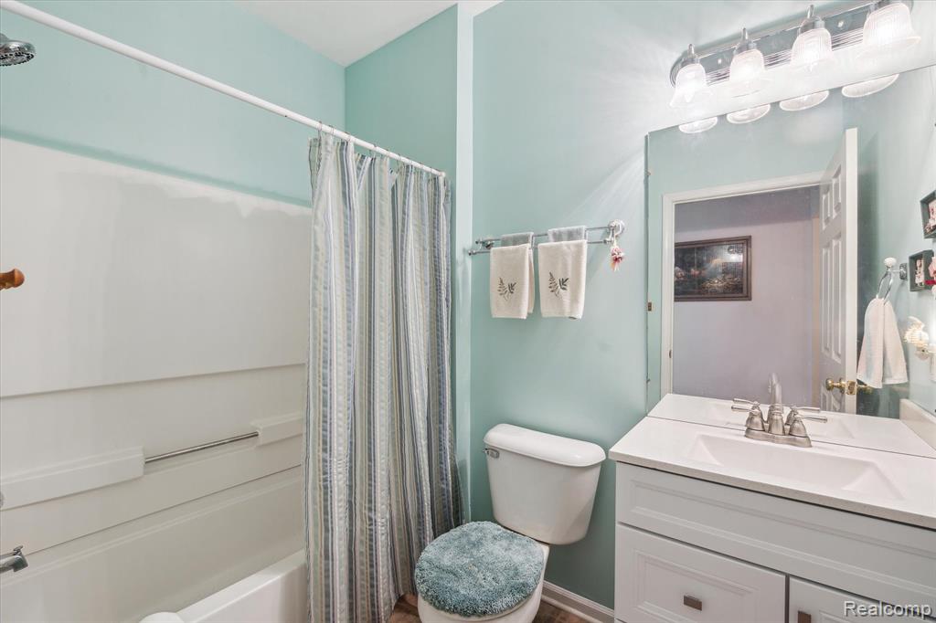 674 OLDE ENGLISH Circle, Howell, MI 48855 — Photo 19
