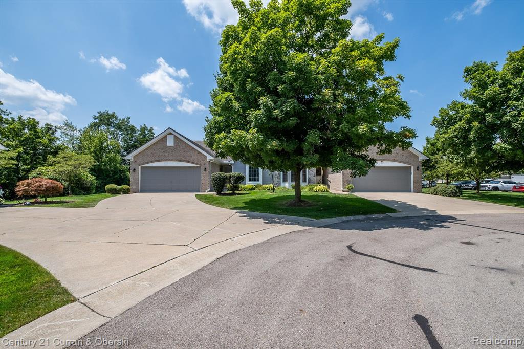 41841 RIVERWOOD Court, Canton, MI 48187 — Photo 36