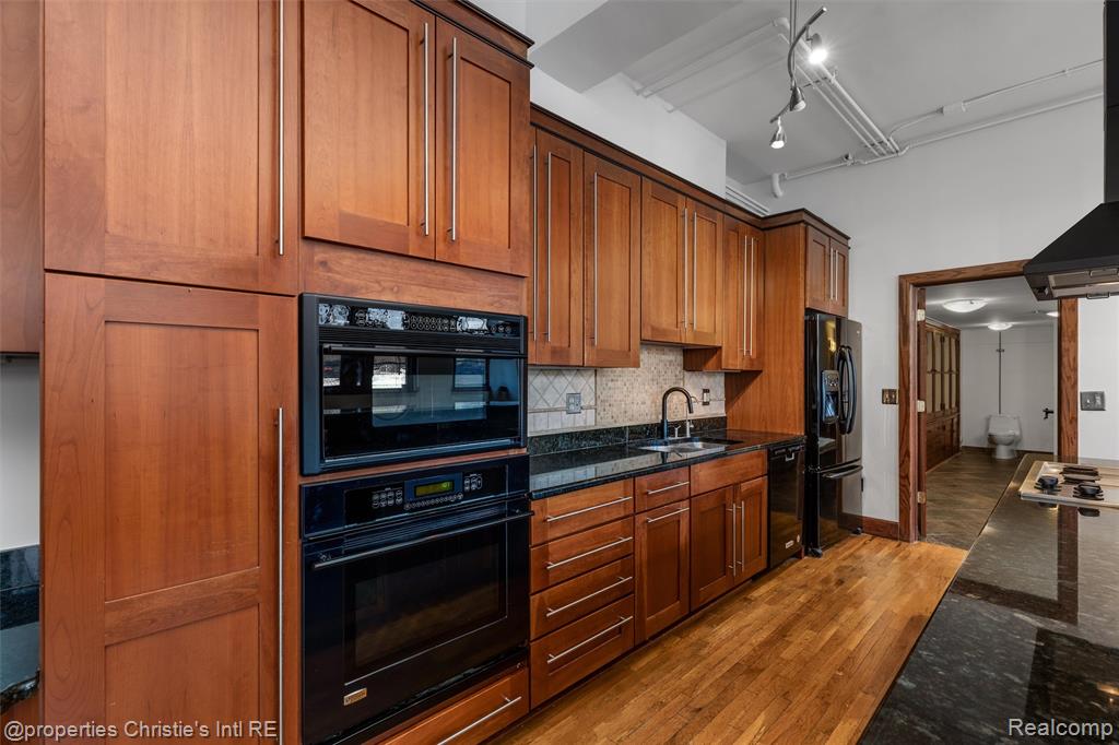 1395 Antietam Avenue, 39, Detroit, MI 48207 — Photo 17