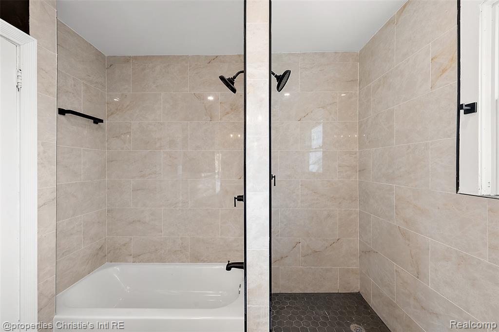 18645 Roselawn Street, Detroit, MI 48221 — Photo 34