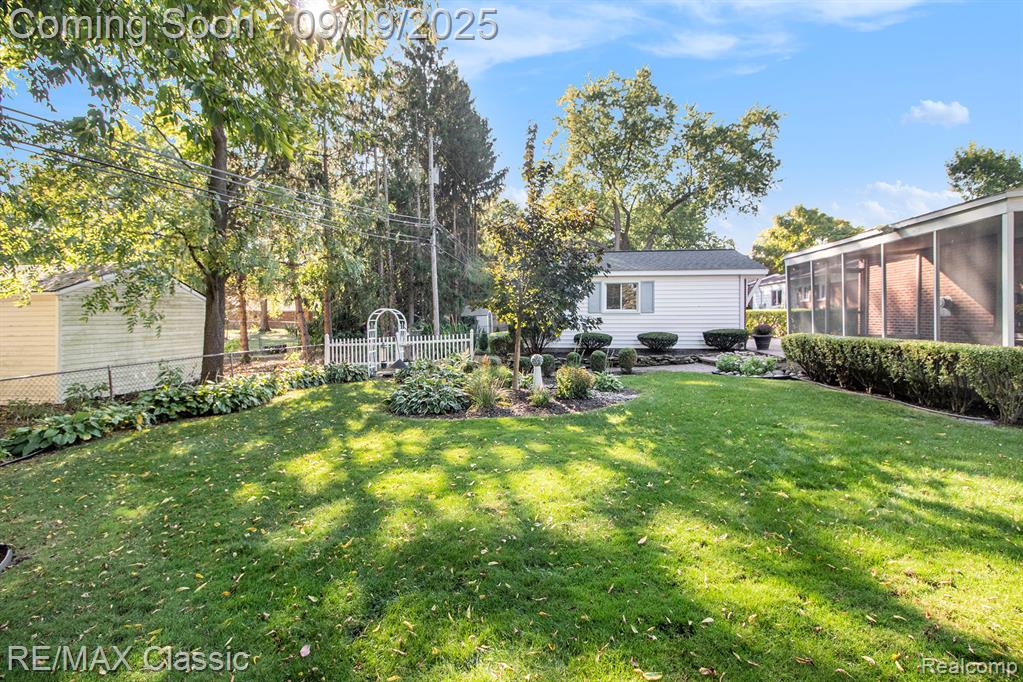 42245 Hammill Lane, Plymouth, MI 48170 — Photo 36