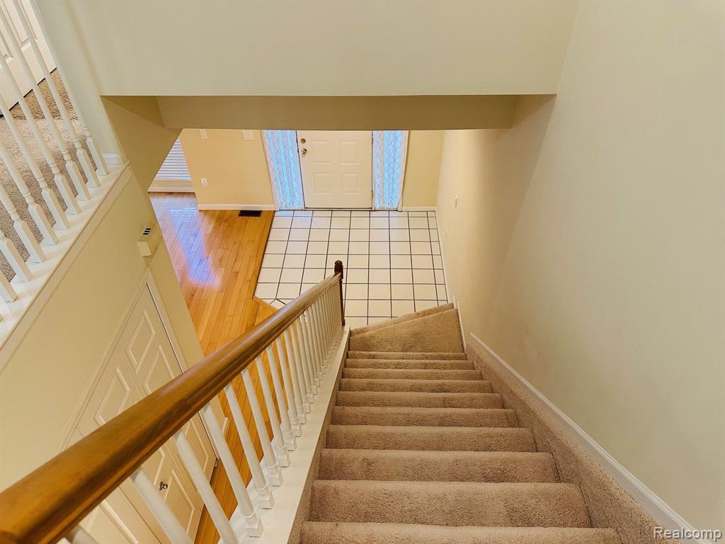 5313 SIMPSON LAKE Road, West Bloomfield, MI 48323 — Photo 7