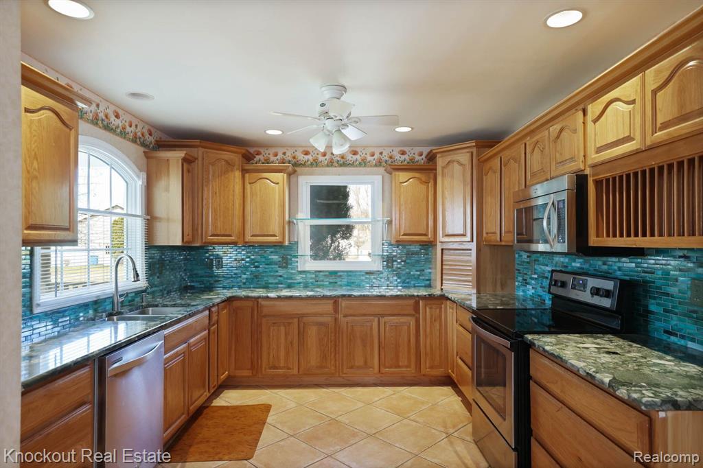 4887 CANTERBURY, Vassar, MI 48768 — Photo 10