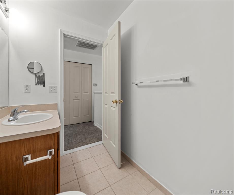 4070 ELIZABETH Avenue, Canton, MI 48188 — Photo 32