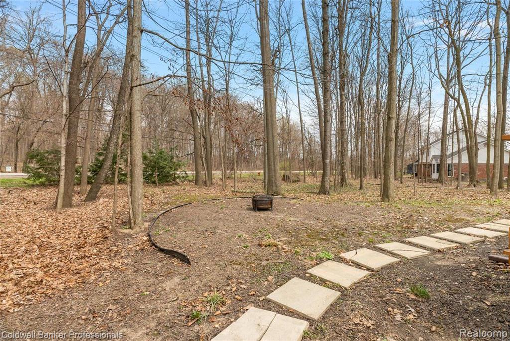 49132 PLUM TREE Drive, Plymouth, MI 48170 — Photo 10