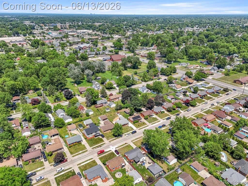 29578 Brown Court, Garden City, MI — Photo 40