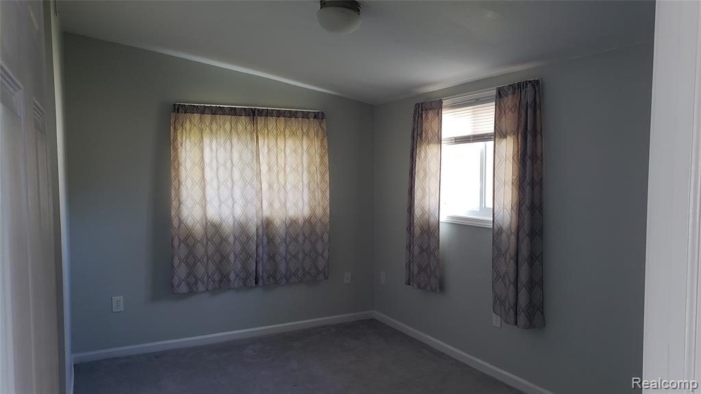 9550 Bluewater Drive, Pinckney, MI 48169 — Photo 11