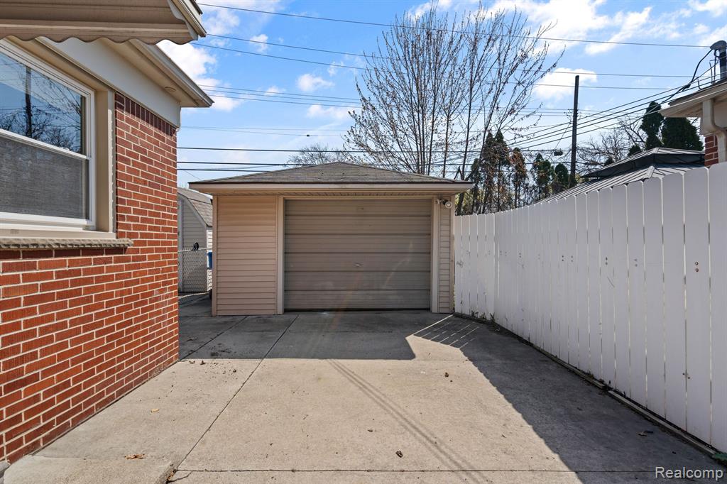 8540 ARNOLD Street, Dearborn Heights, MI 48127 — Photo 36