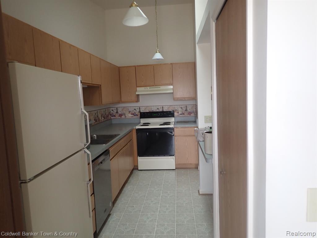 62330 Arlington Circle #3, 3, South Lyon, MI 48178 — Photo 5