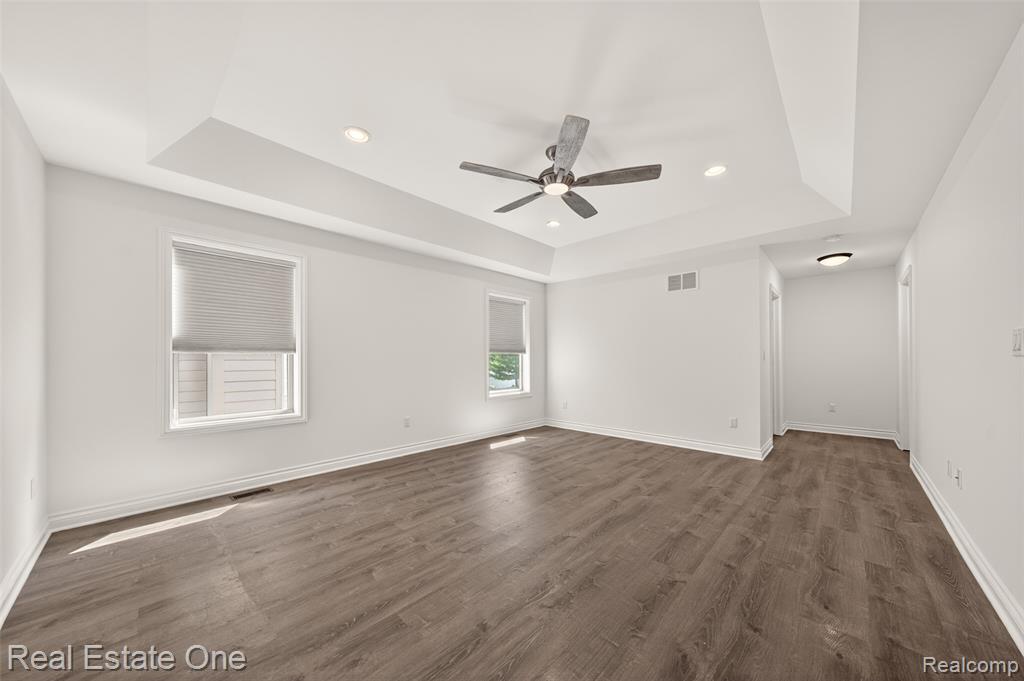 4702 Mankato Avenue, Royal Oak, MI 48073 — Photo 27