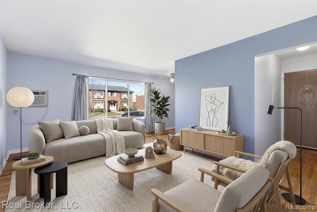 4840 Briarwood Avenue, Royal Oak, MI 48073 — Photo 4