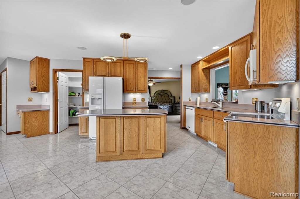 4891 Maceri Circle, Sterling Heights, MI 48314 — Photo 13