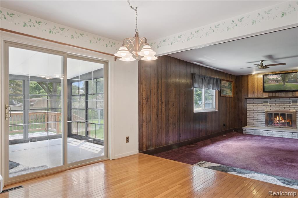 8812 Rio Vista Street, Green Oak, MI 48116 — Photo 10