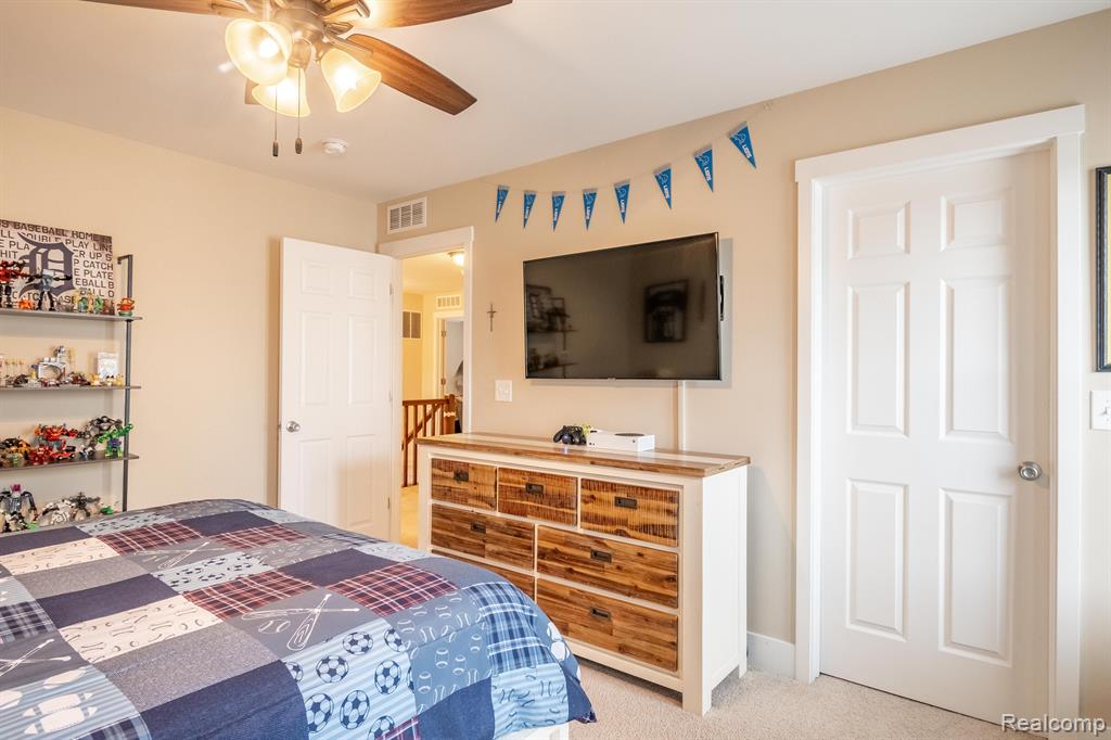 9595 NEUMANN Circle, Ypsilanti, MI 48197 — Photo 35