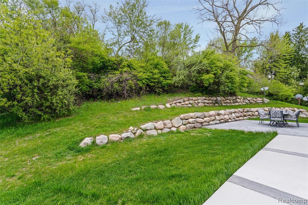 908 S Livernois Road, Rochester Hills, MI 48307 — Photo 47