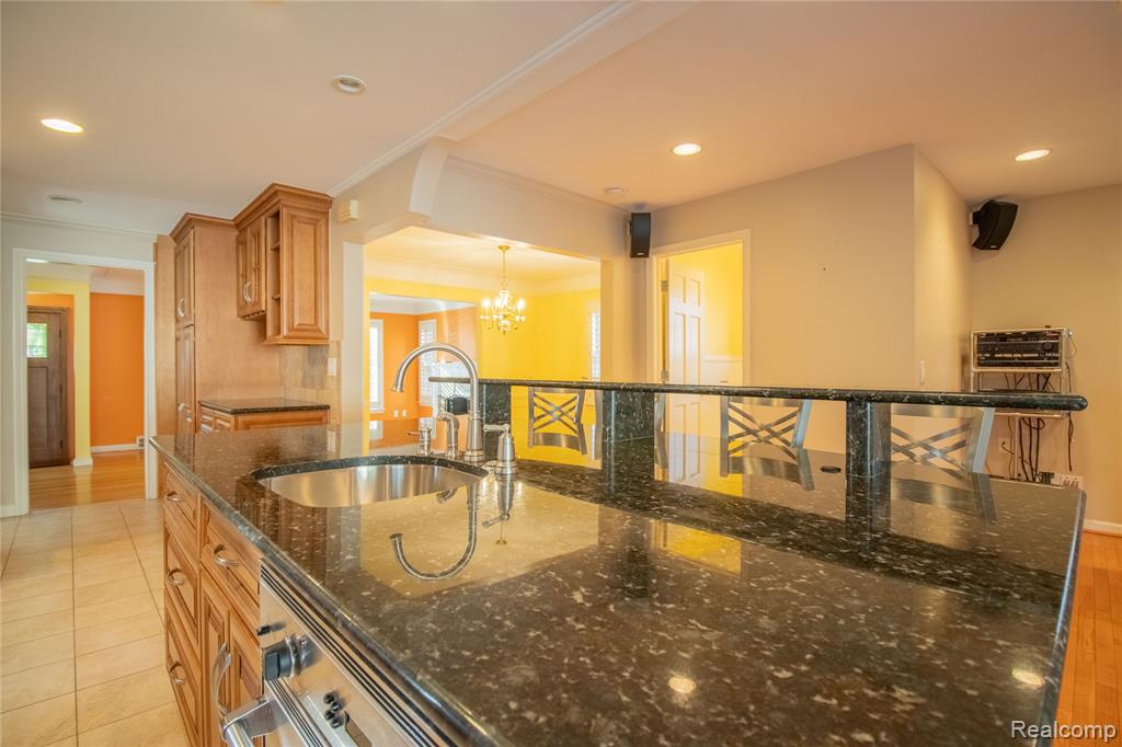 450 Roland Road, Grosse Pointe Farms, MI 48236 — Photo 8