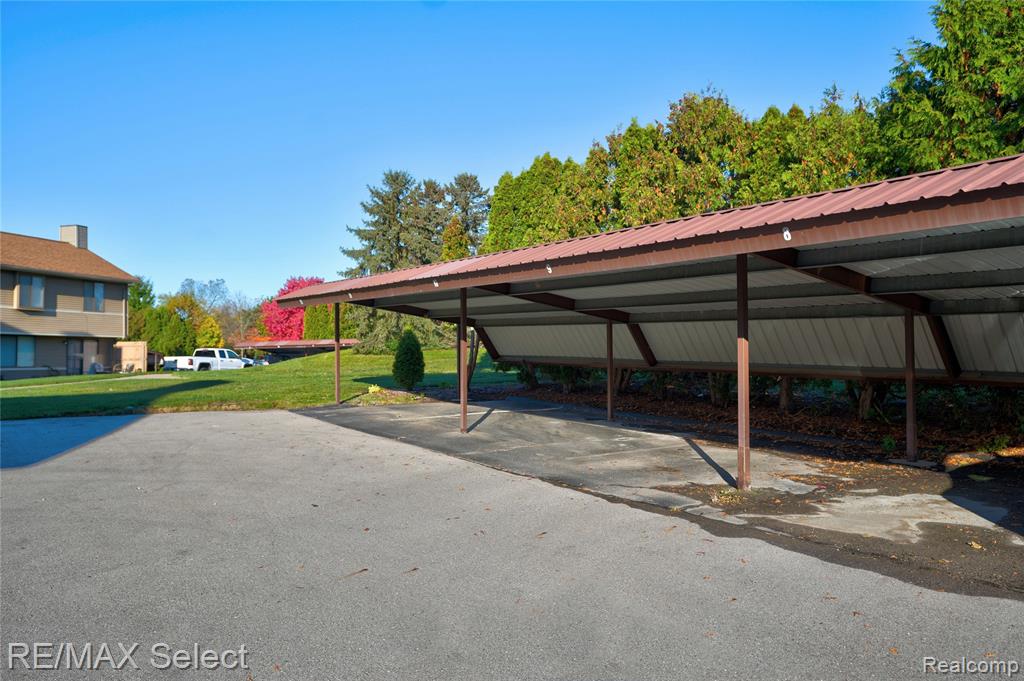 250 Briarcrest Drive, 129, Ann Arbor, MI 48104 — Photo 6