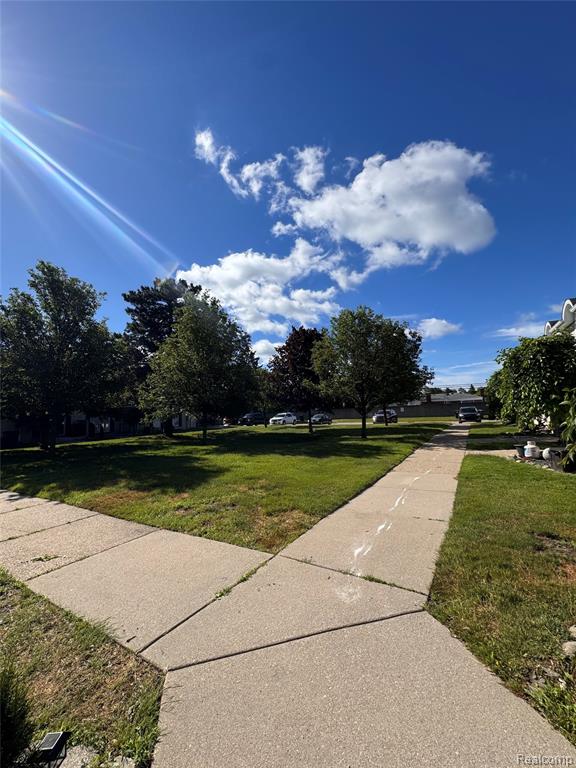 8557 Winchester Drive, Sterling Heights, MI 48313 — Photo 22