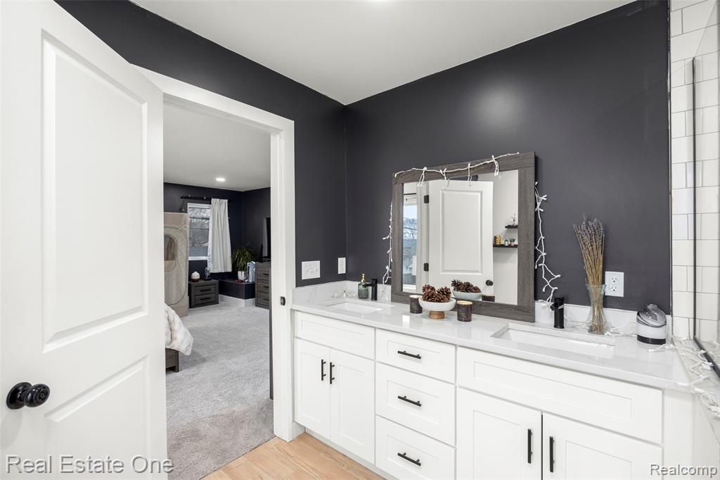 1705 E Meyers Avenue, Hazel Park, MI 48030 — Photo 17