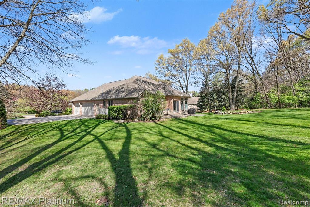 722 MYSTIC WOODS DRIVE, Howell, MI 48843 — Photo 24