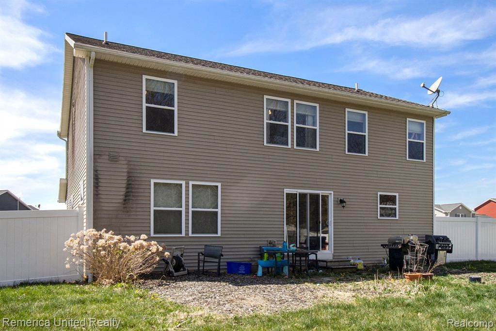 3652 AMBER OAKS Drive, Howell, MI 48855 — Photo 23