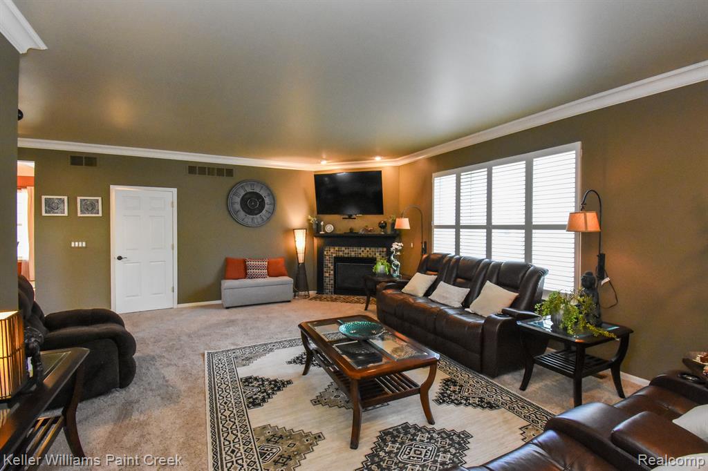 42696 FAULKNER Drive, Novi, MI 48377 — Photo 15