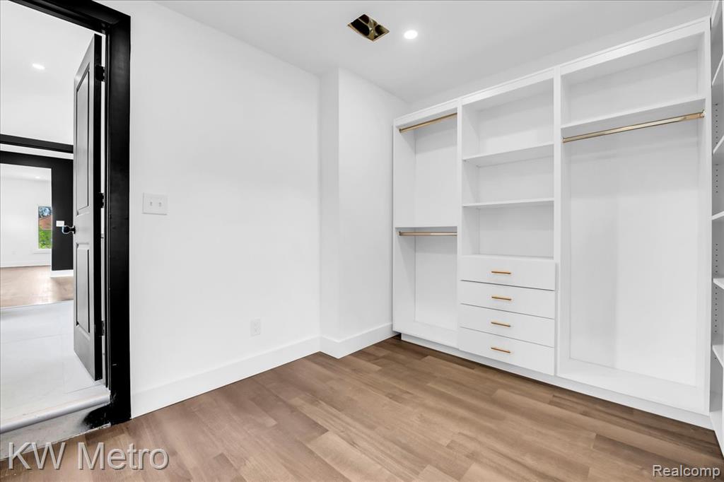 1685 Glynn Court, Detroit, MI 48206 — Photo 30