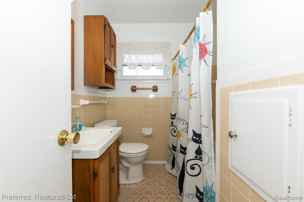 7252 LUANA Avenue, Allen Park, MI 48101 — Photo 13