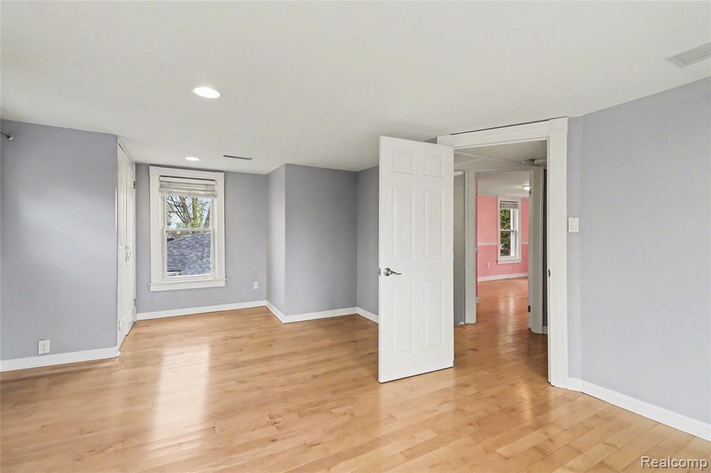 1430 Rossdale Drive, Waterford, MI 48328 — Photo 13