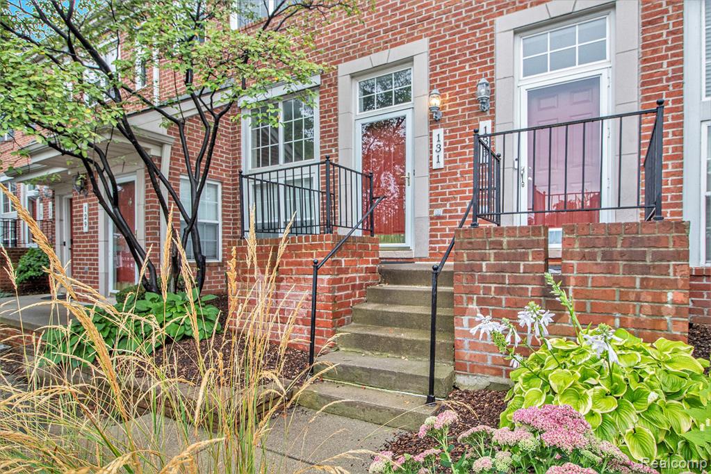 131 W KENILWORTH Avenue, Royal Oak, MI 48067 — Photo 3