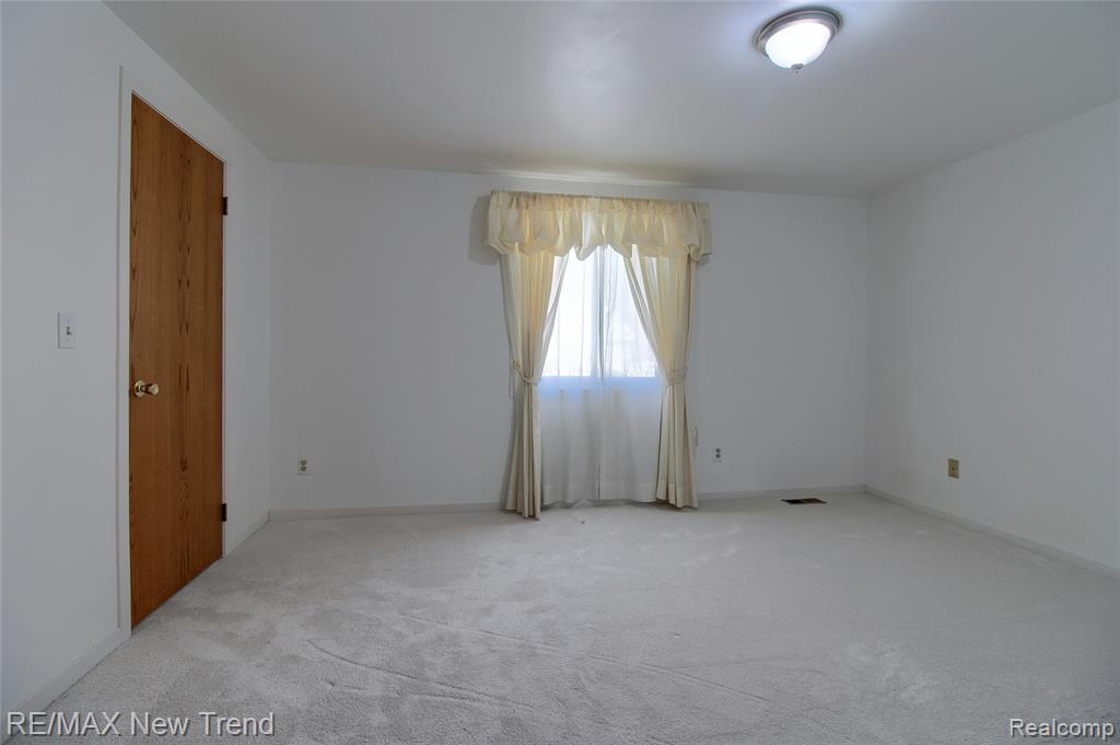 44420 Wright Way, Novi, MI — Photo 30