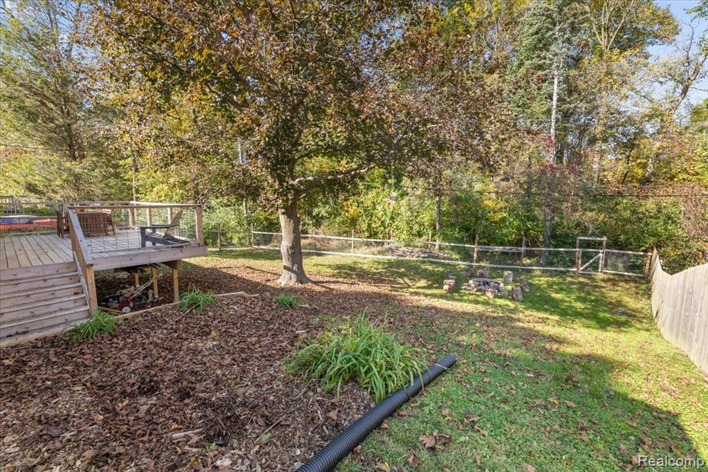 1960 VALLEY Drive, Ypsilanti, MI 48197 — Photo 27