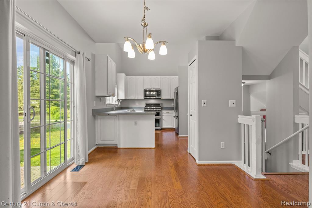 5725 VERSAILLES Avenue, Ann Arbor, MI 48103 — Photo 9