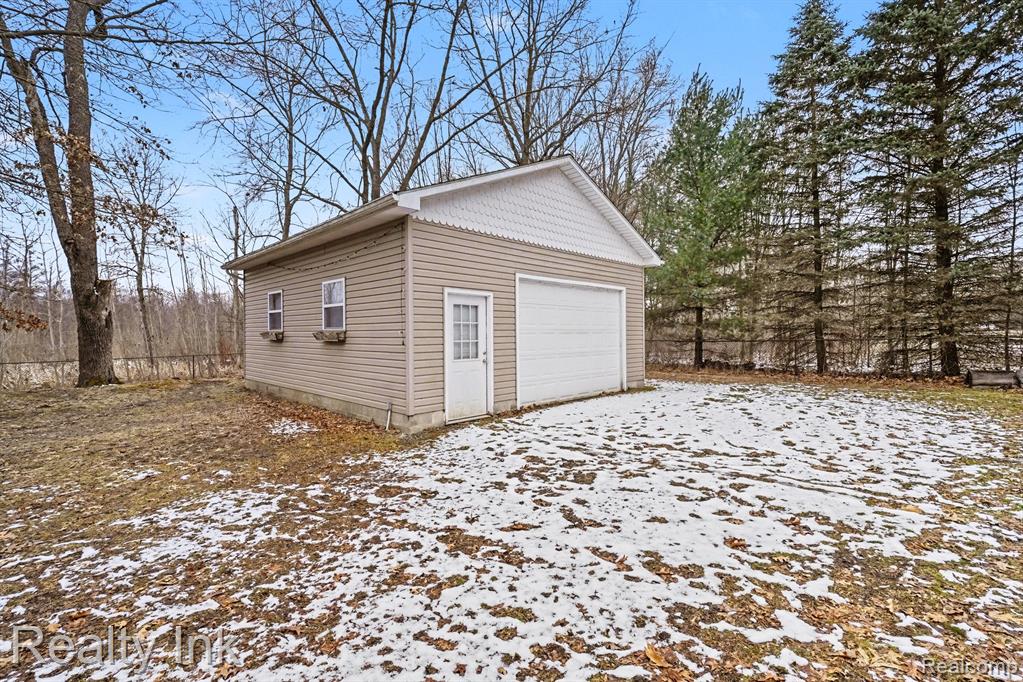 11661 Shaffer Road, Davisburg, MI 48350 — Photo 17